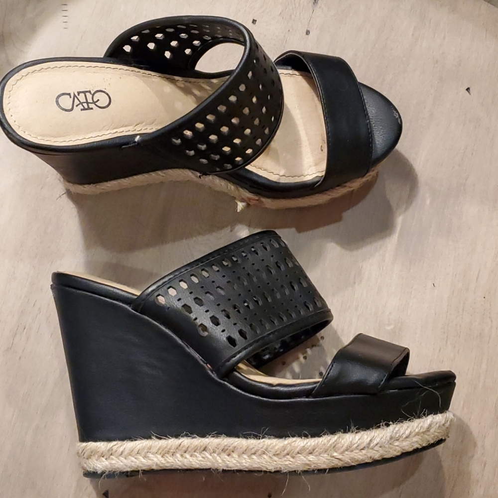 Cato black and tan wedges, size 6